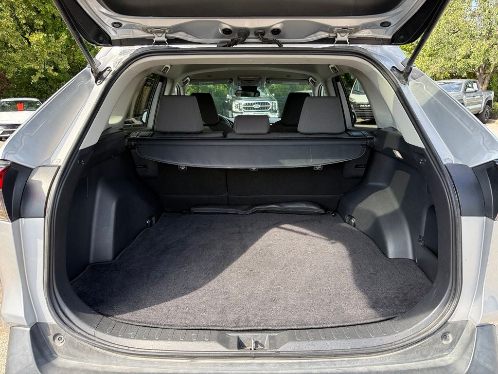 2024 Toyota RAV4 XLE - CLEAN CARFAX / ONE OWNER