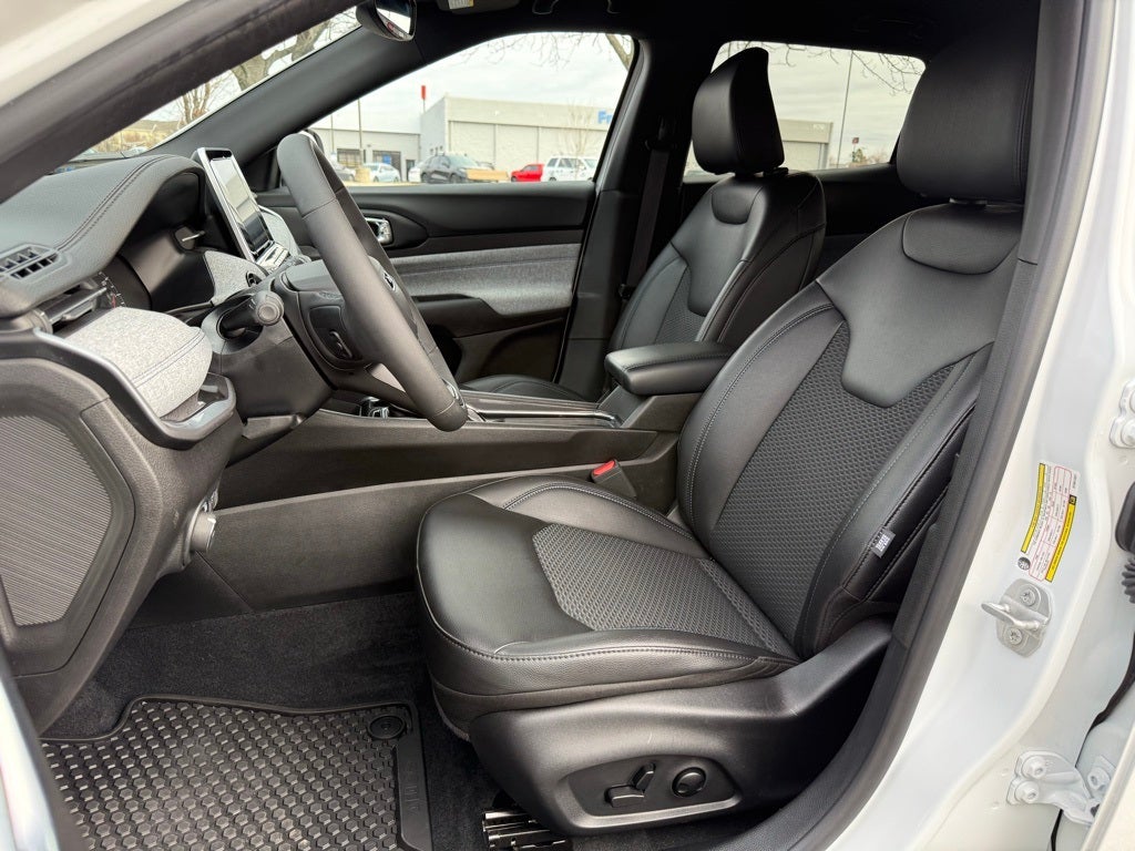 2025 Jeep Compass Latitude ONE OWNER CARFAX