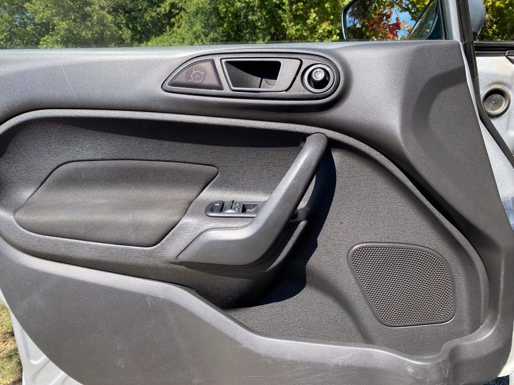 2018 Ford Fiesta SE - SALVAGE TITLE / AS-IS