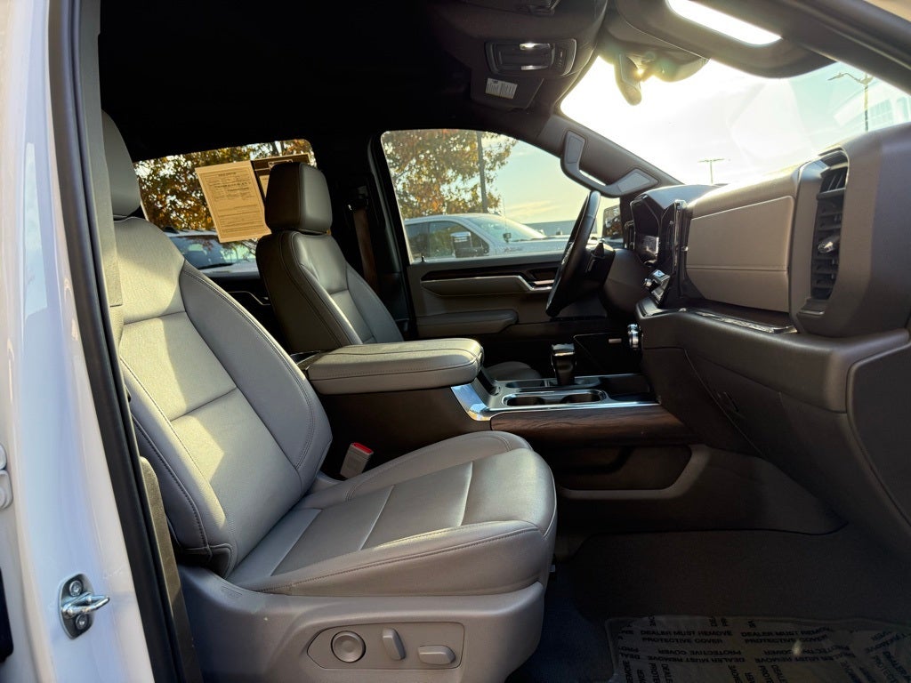 2023 GMC Sierra 1500 SLT BOSE / V8 / 1-OWNER CARFAX