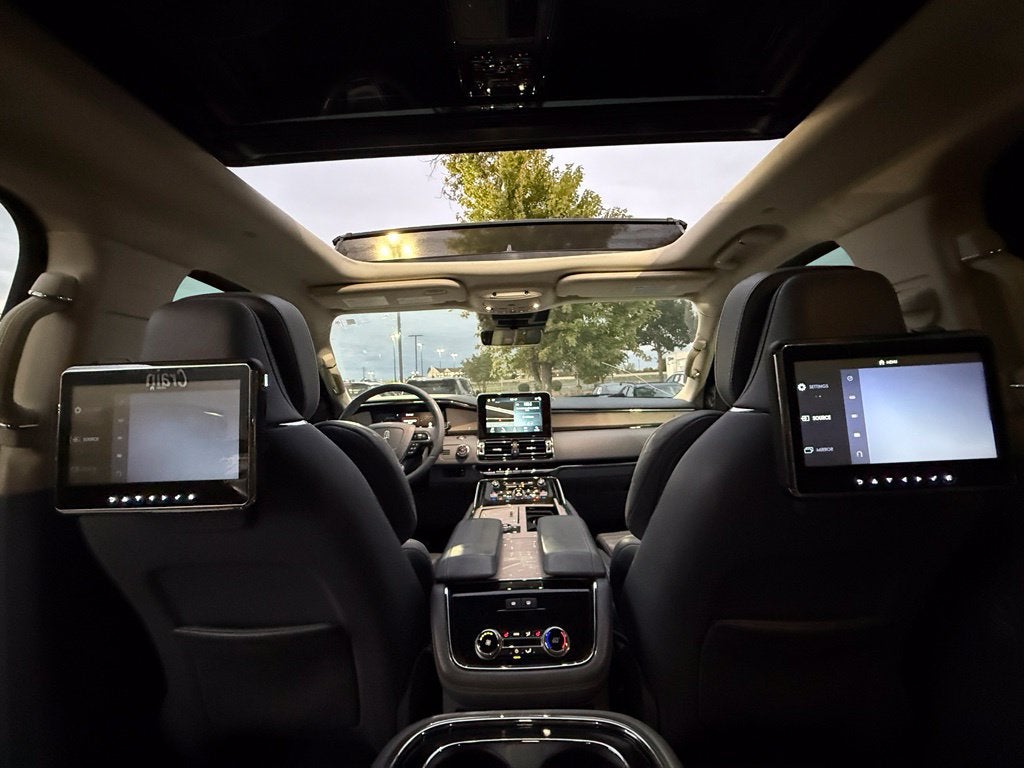 2019 Lincoln Navigator L Black Label - $103,555 MSRP / 4WD / PANORAMIC SUNROOF