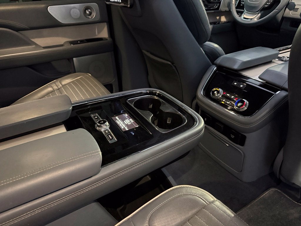 2019 Lincoln Navigator L Black Label - $103,555 MSRP / 4WD / PANORAMIC SUNROOF