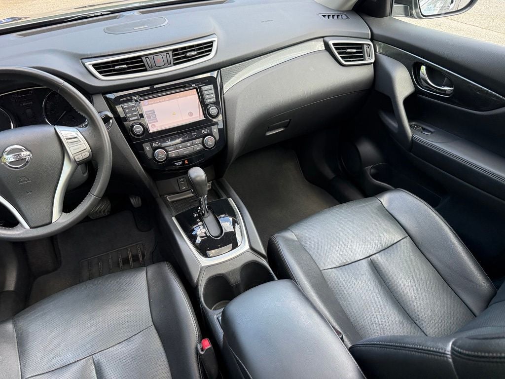 2016 Nissan Rogue SL - AWD / PANORAMIC SUNROOF