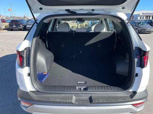 2025 Hyundai Tucson SE