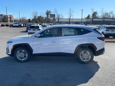 2025 Hyundai Tucson SE