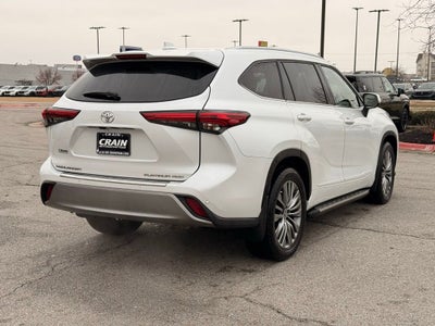 2022 Toyota Highlander Platinum