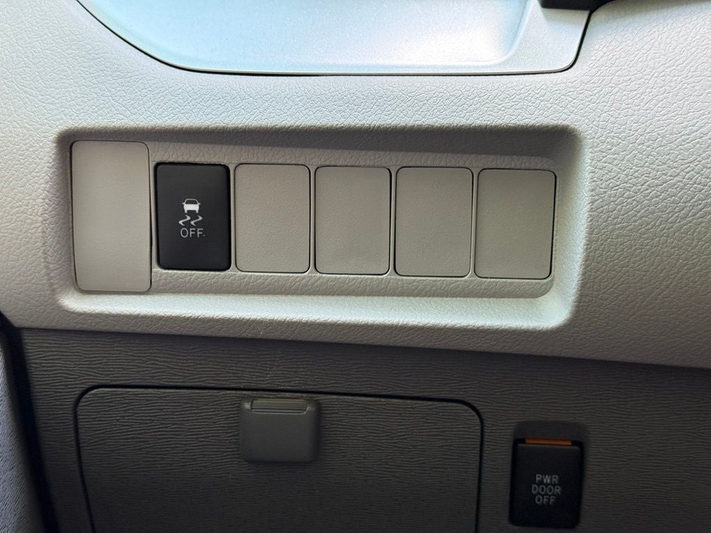 2018 Toyota Sienna LE 8 Passenger