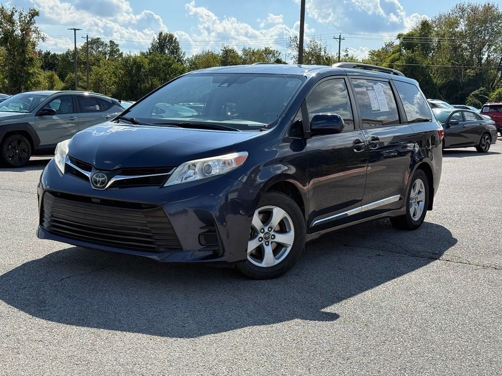 2018 Toyota Sienna LE 8 Passenger