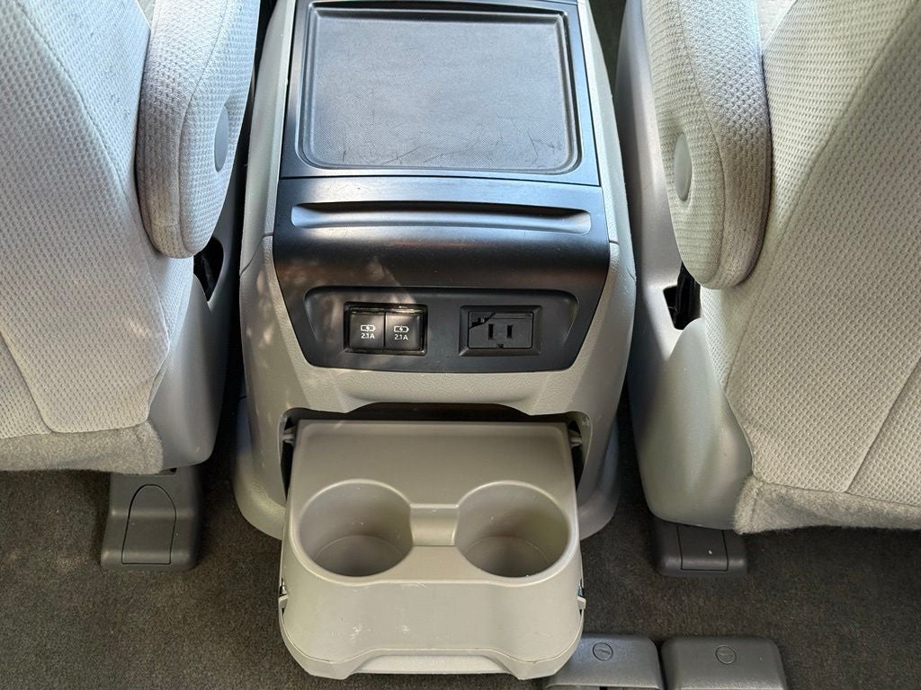 2018 Toyota Sienna LE 8 Passenger