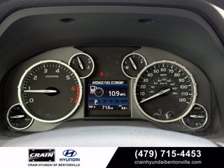 2017 Toyota Tundra TRD Pro - 4WD / 8" LIFT! / CLEAN CARFAX