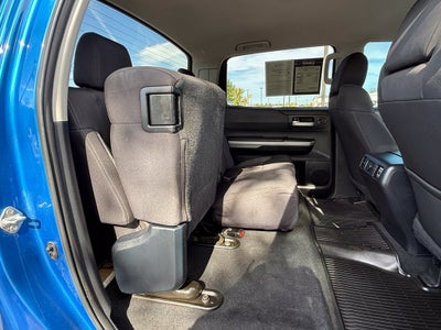 2018 Toyota Tundra SR5 - 4WD / LIFTED! / CLEAN CARFAX
