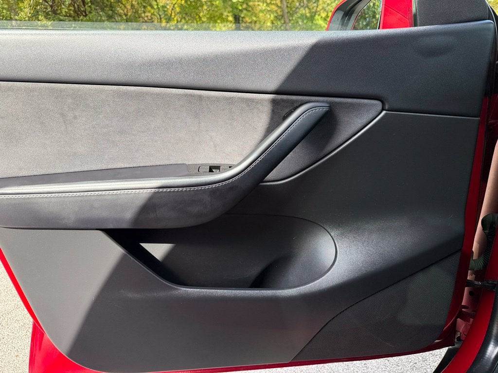 2020 Tesla Model Y Long Range - AWD / CLEAN CARFAX / ONE OWNER