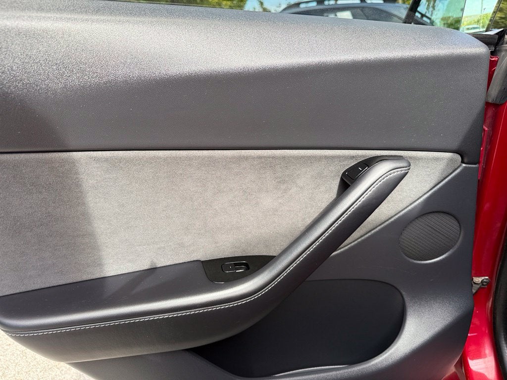 2020 Tesla Model Y Long Range - AWD / CLEAN CARFAX / ONE OWNER