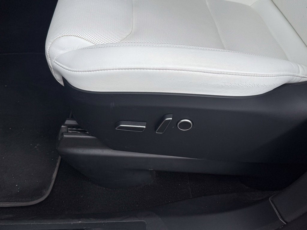 2022 Tesla Model X Base