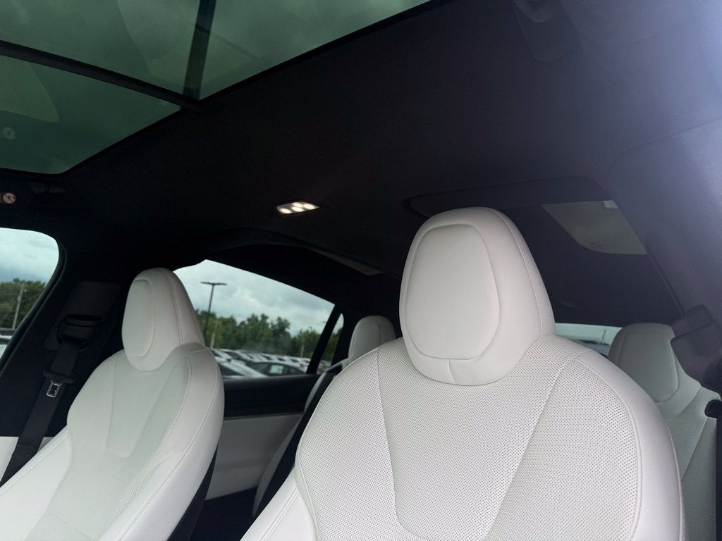 2022 Tesla Model X Base