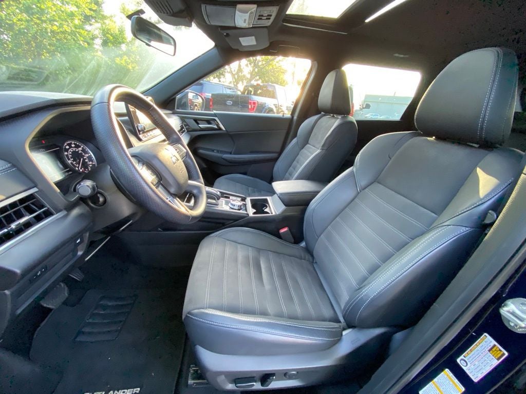2022 Mitsubishi Outlander SE