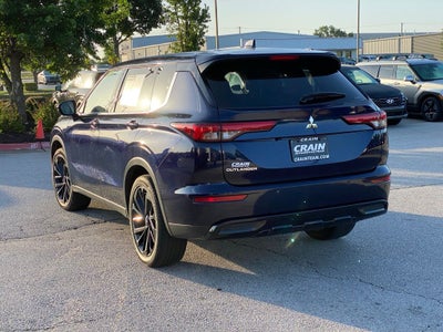 2022 Mitsubishi Outlander SE