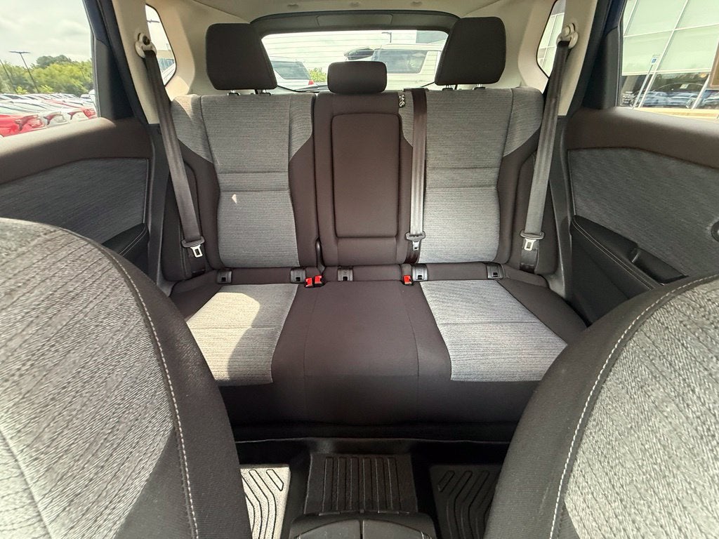 2023 Nissan Rogue SV - AWD / CLEAN CARFAX