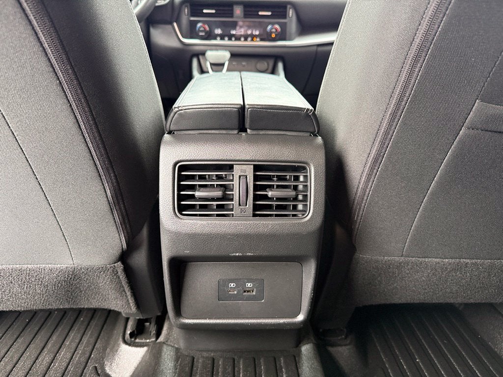 2023 Nissan Rogue SV - AWD / CLEAN CARFAX