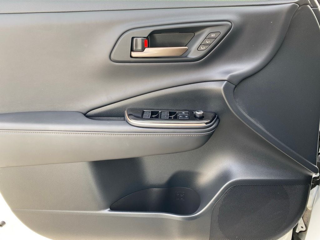 2025 Toyota Crown Platinum