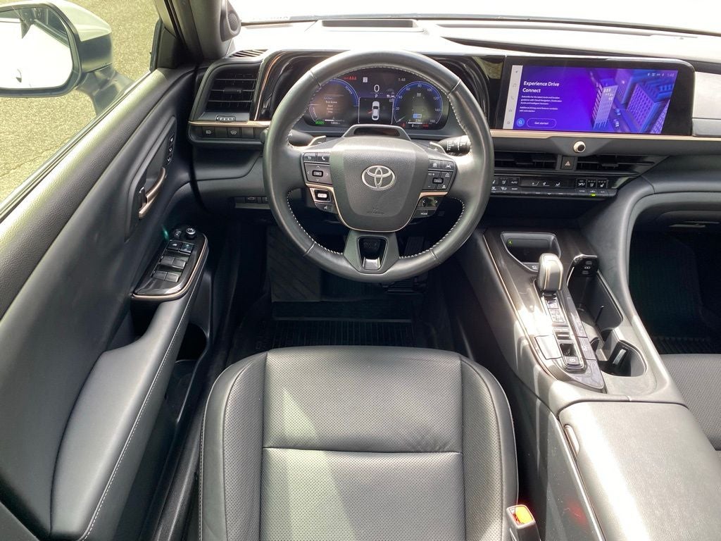 2025 Toyota Crown Platinum