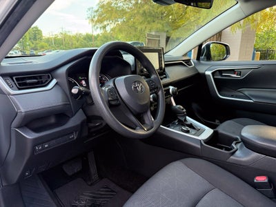 2022 Toyota RAV4 Hybrid XLE - AWD | SUNROOF | CLEAN CARFAX