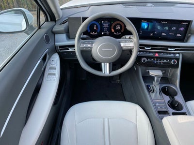 2025 Hyundai Sonata SE