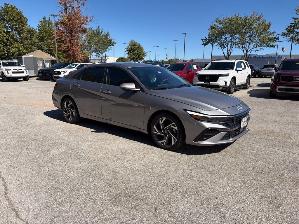 2024 Hyundai Elantra Limited HYUNDAI CPO / CLEAN CARFAX / SUNROOF