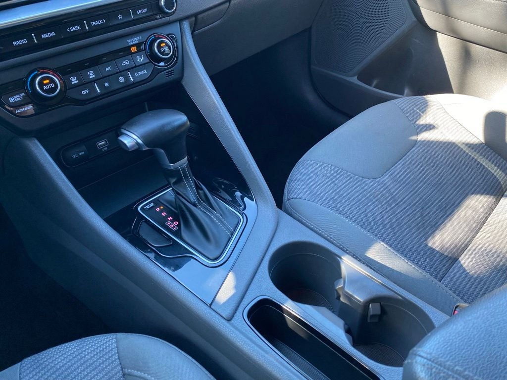 2022 Kia Niro LXS NICE CAR