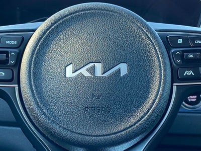 2022 Kia Niro LXS NICE CAR