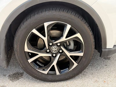 2021 Toyota C-HR XLE POWER LIFTGATE