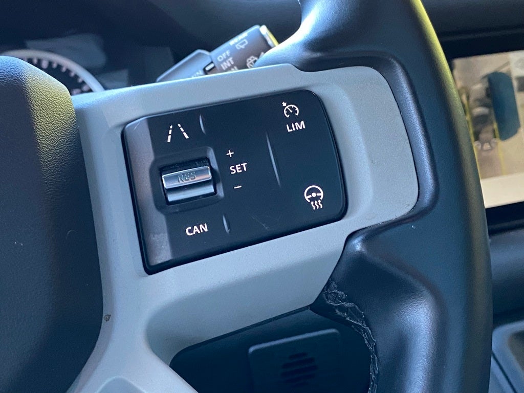 2023 Land Rover Defender 110 X-Dynamic SE