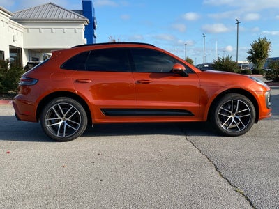 2022 Porsche Macan Base AWD / PANO ROOF / CLEAN CARFAX