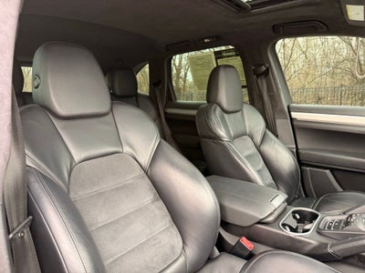 2014 Porsche Cayenne GTS CLEAN CAR FAX