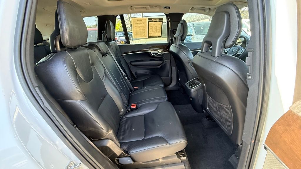 2018 Volvo XC90 T6 Momentum