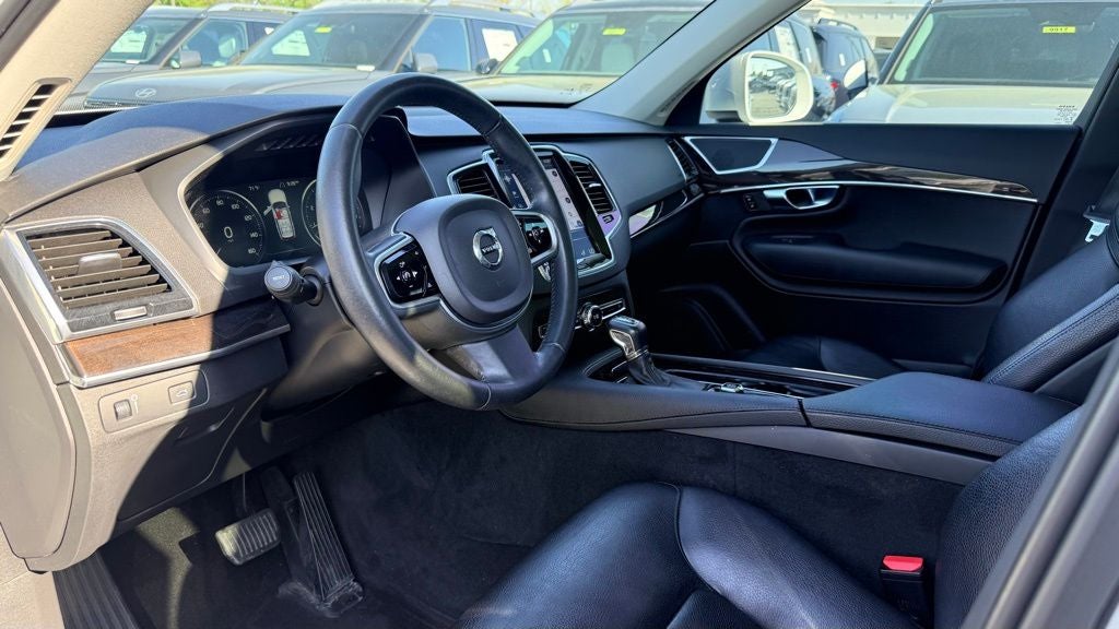 2018 Volvo XC90 T6 Momentum