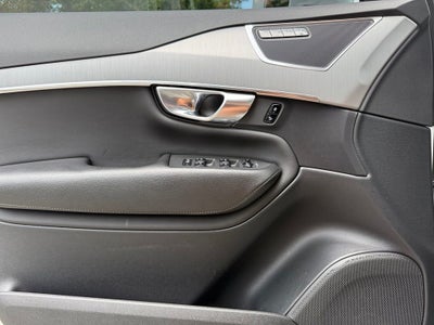 2023 Volvo XC90 B5 Core