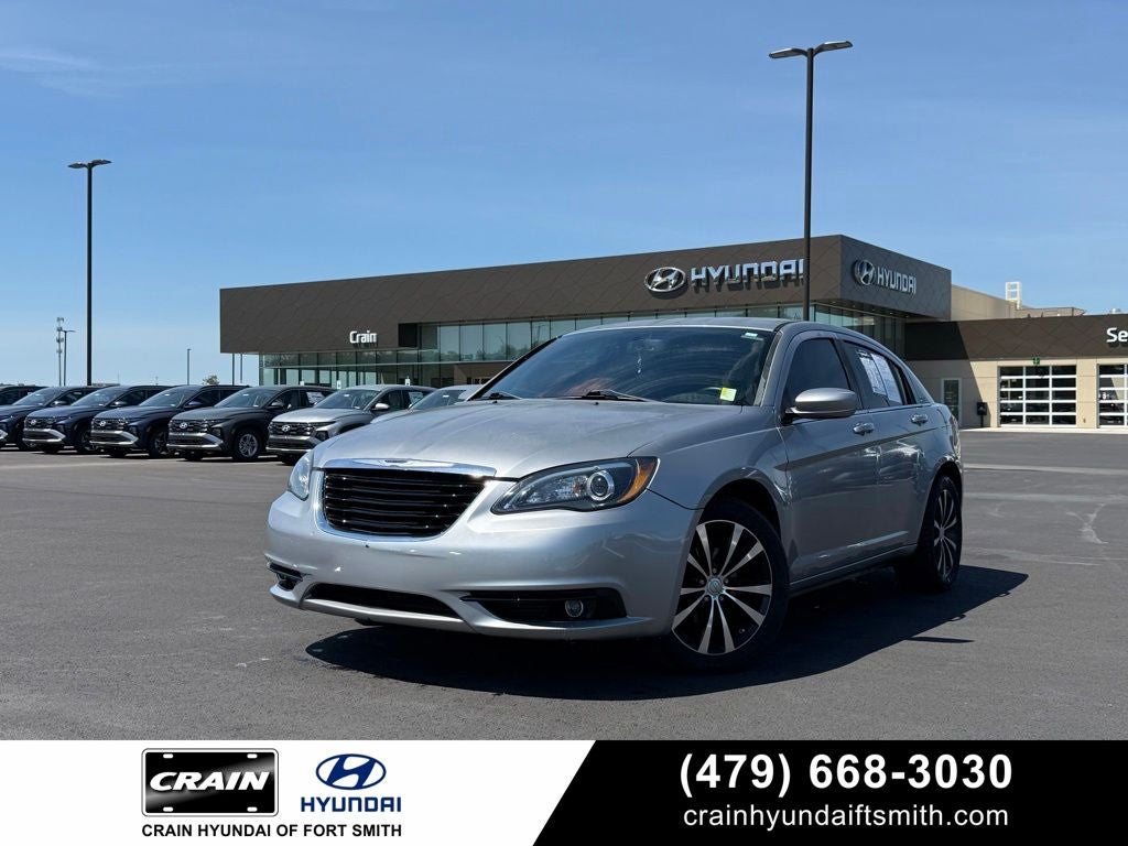 2013 Chrysler 200 Touring