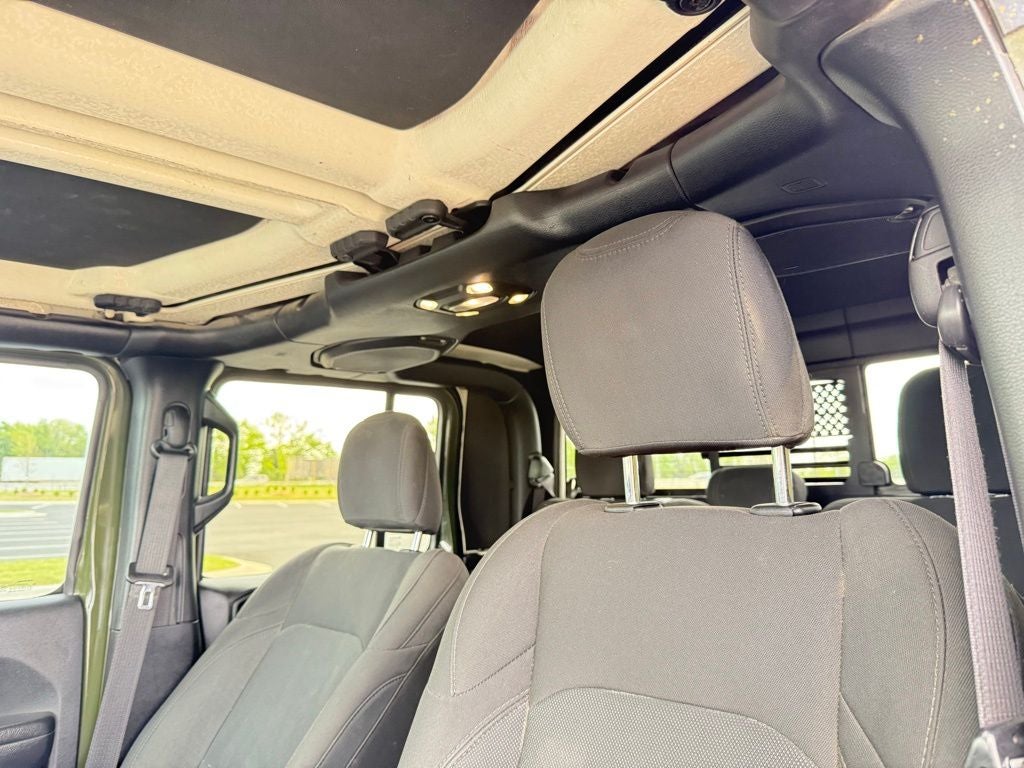 2022 Jeep Gladiator Sport LIFTED, SHAVED FENDERS