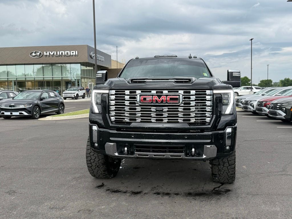 2024 GMC Sierra 2500HD Denali