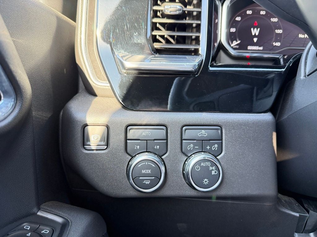 2025 GMC Sierra 1500 SLE