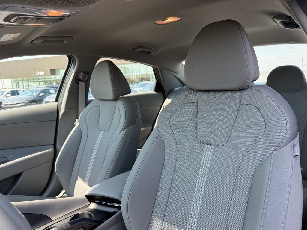 2024 Hyundai Elantra SE CPO Eligible