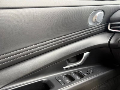 2024 Hyundai Elantra SEL convenience pack