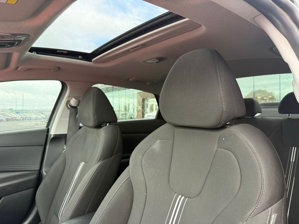 2024 Hyundai Elantra SEL convenience pack
