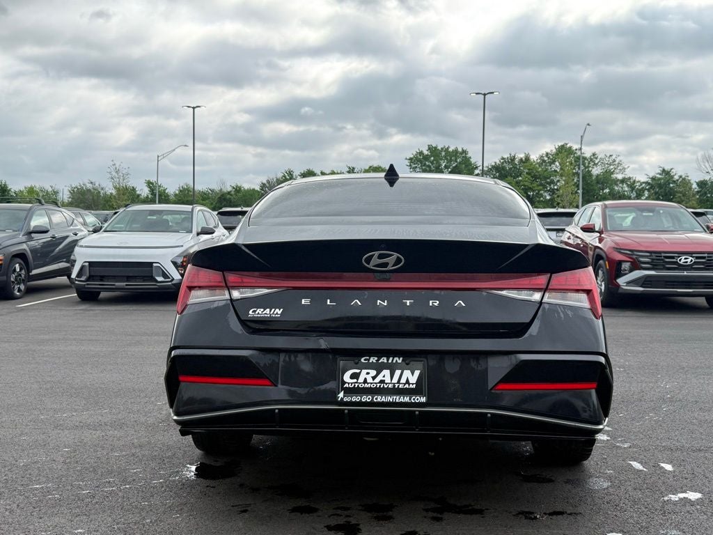 2024 Hyundai Elantra SEL convenience pack