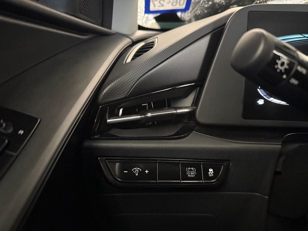 2025 Kia Niro LX