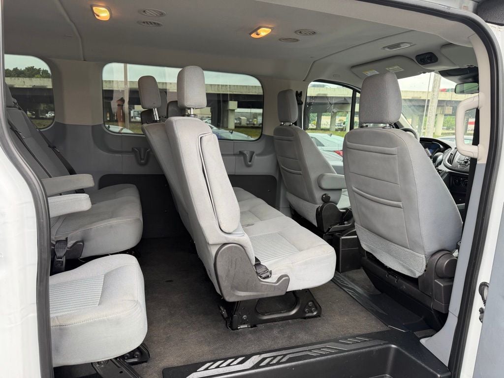 2019 Ford Transit-350 XLT 15 PASSENGER / CLEAN CAR-FAX / LOW MILES