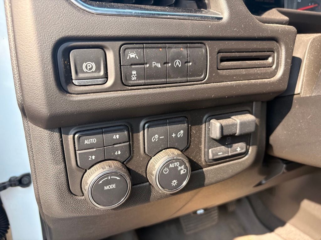 2024 Chevrolet Suburban LS
