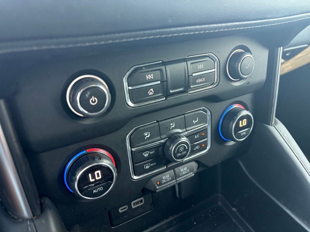 2024 Chevrolet Suburban LS