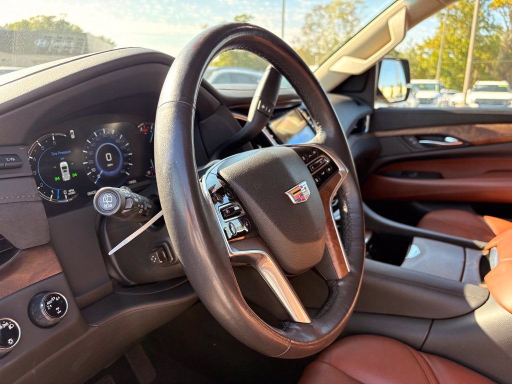 2020 Cadillac Escalade Luxury